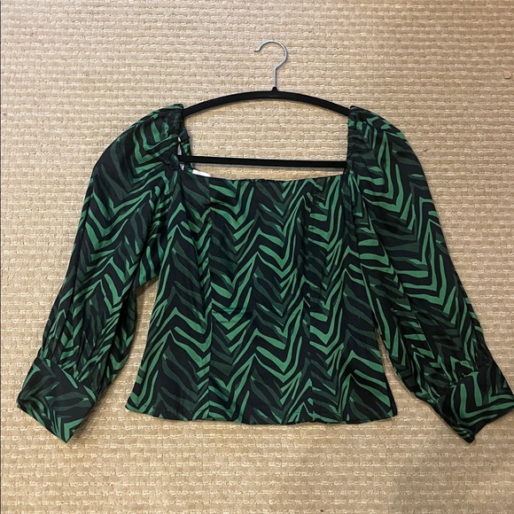 Corey Lynn Calter Anthropologie Black and Green Zigzag Batik Cotton Blouse - Picture 4 of 10